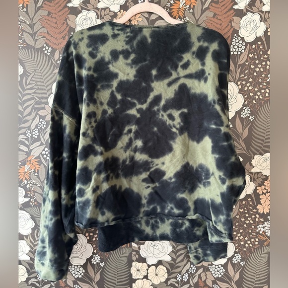 Sanctuary Perfect Tie-Dye Sweatshirt in green size L/XL - Picture 8 of 8